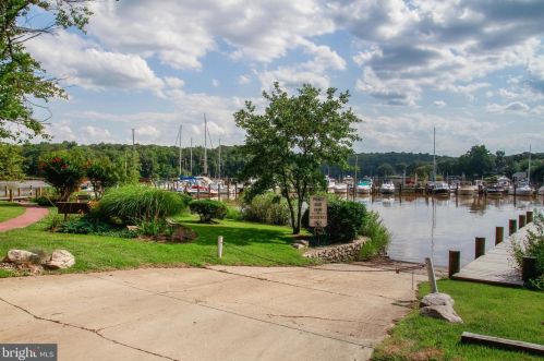 414 Ben Oaks Dr, Severna Park MD 21146-2207 exterior