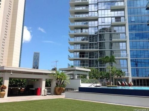 1189 Waimanu St, Honolulu HI  96814-4235 exterior