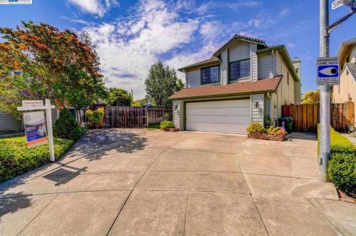 3595 Greenhills Ave, Hayward, CA 94546-3379