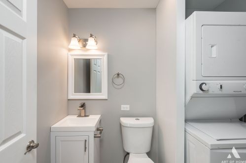 5801 Holmes Ave, Willowbrook IL  60514-1723 exterior