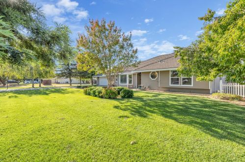 577 Saddleback Dr, Arboga, CA 95901-3148