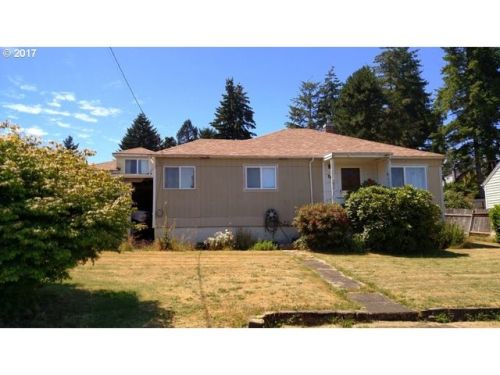 385 Spruce St, Willamina, OR 97396-2829