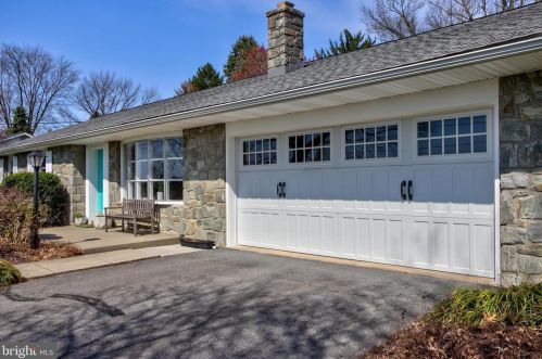 1853 Rockvale Rd, Lancaster PA  17602-1315 exterior