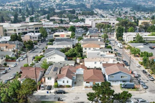 911 Hemlock Ave, Millbrae, CA 94030-2042