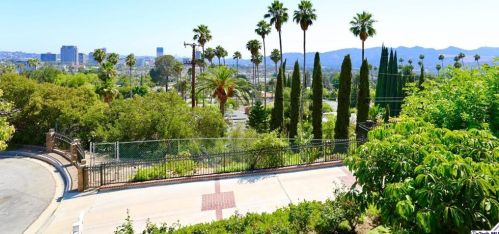 257 Cumberland Rd, Glendale, CA 91202-1342
