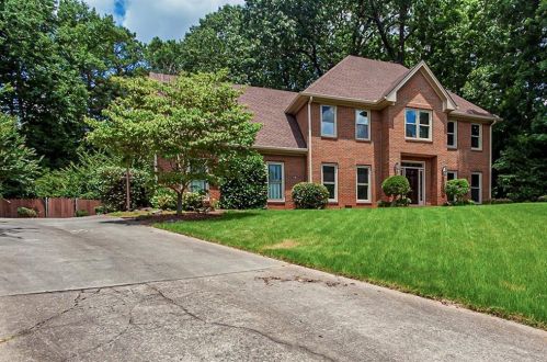 810 Mabry Rd, Atlanta GA  30328-2662 exterior