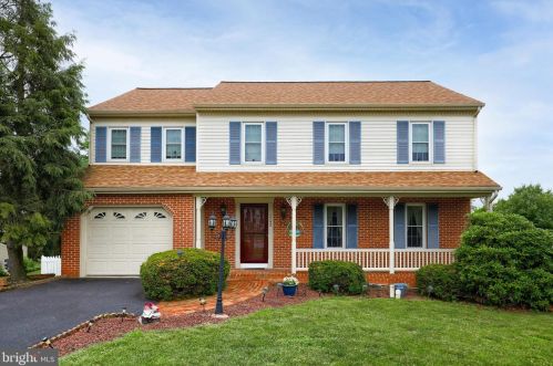 1542 Jefferson Ct, Lancaster PA  17602-1244 exterior