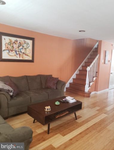 911 Allens Ln, Philadelphia, PA 19150-3401