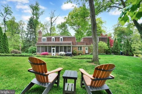 2100 Southbrook Dr, York, PA 17403-4910
