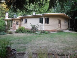 38165 Boscage Ln, Springfield, OR 97478-9629