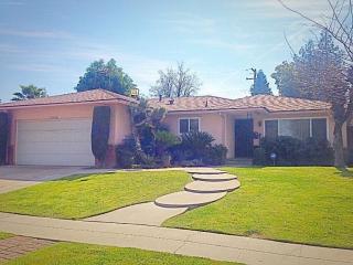 4882 Vassar Ave, Fresno, CA 93703-2825