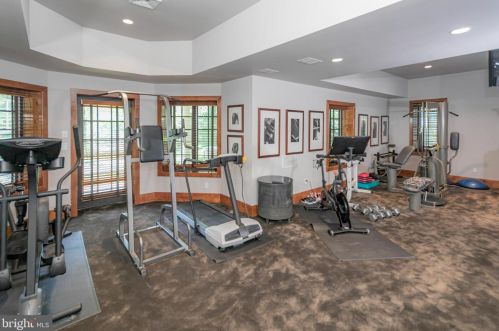 110 Brooks Bnd, Princeton NJ  08540-7545 exterior