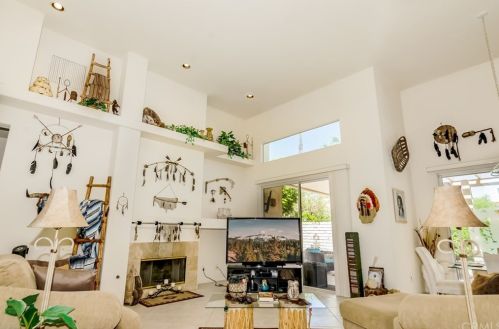 9130 Oakmount Blvd, Desert Hot Springs, CA 92240-1407