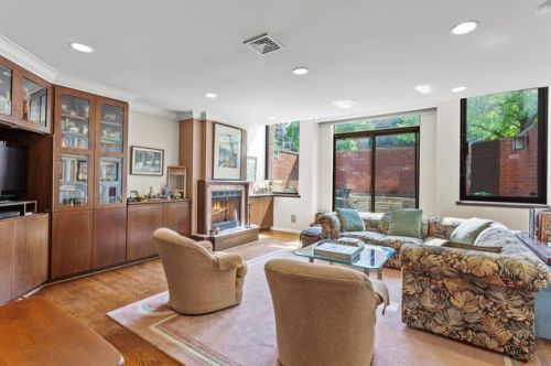 416 Grant Pl, Chicago, IL 60614-3873