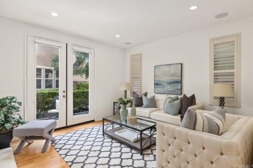 107 Canopy, Irvine CA  92603-0658 exterior