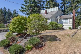 16515 Fremont Ave, Seattle, WA 98133-5238
