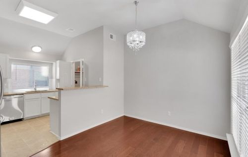 1713 Mapleleaf Dr, Garland TX 75040-8911 exterior