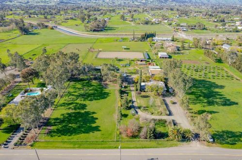 7529 Locke Rd, Vacaville, CA 95688-9627