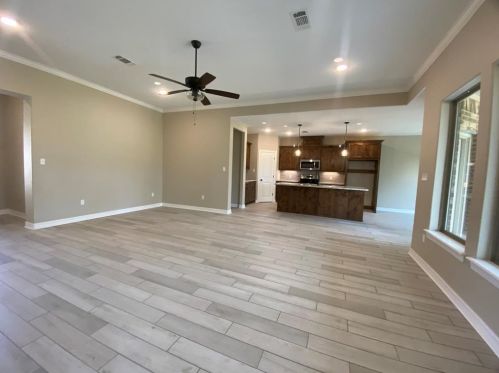 216 Shannon St, Angleton TX 77515-3088 exterior