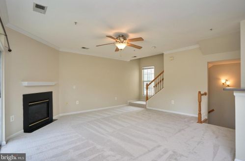 13080 Marcey Creek Rd, Herndon, VA 20171-4807