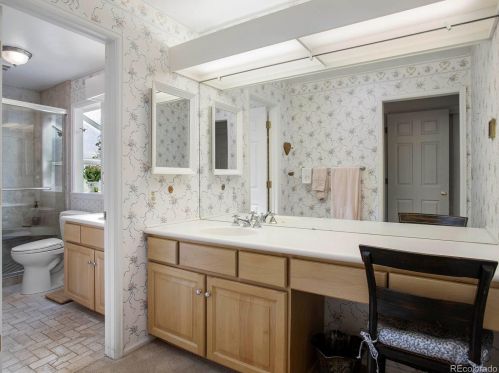 6439 Hinsdale Ave, Englewood CO 80112-1905 exterior