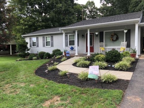 296 Still Spring Dr, Danville, VA 24541-8002