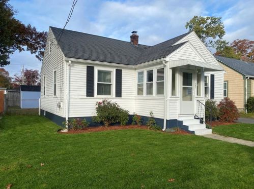 181 Wendell Rd, Warwick, RI 02888-1858