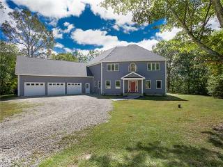 196 Standish Rd, Colchester CT  06415-2238 exterior