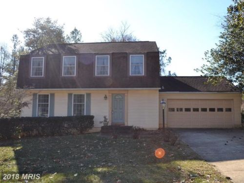 405 Golf Course Dr, Arnold, MD 21012-2335