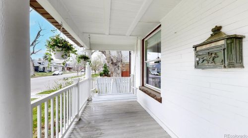 993 Emerson St, Denver CO  80218-2715 exterior