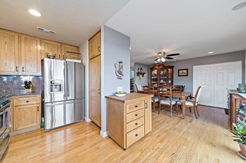 1631 Carmel Cir, Upland CA  91784-1703 exterior