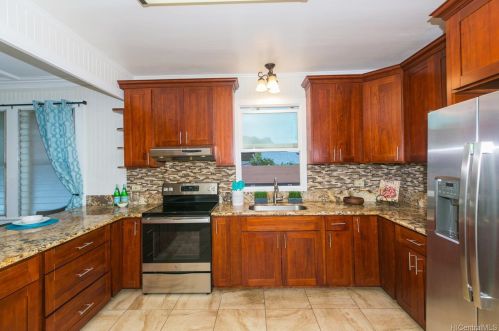 536 12th Ave, Honolulu HI  96816-2245 exterior