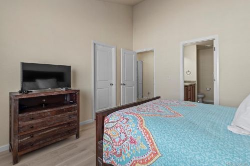 1824 Buchanan Cir, Aurora CO 80018-6019 exterior