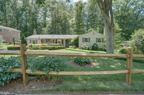 5018 Linette Ln, Annandale, VA 22003-4117