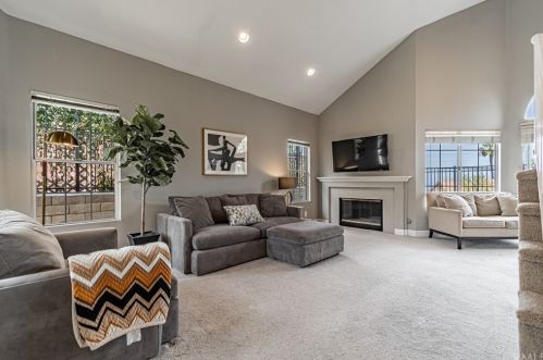 715 Palomino Ln, Anaheim CA  92807-4878 exterior