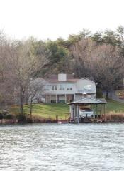 210 Summer Ln, Huddleston, VA 24104-3109
