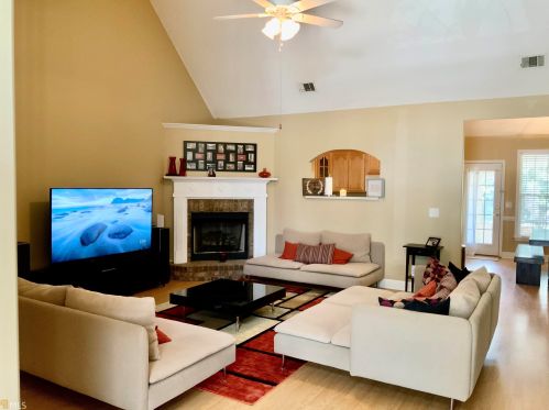 204 Ellen Ct, Warner Robins, GA 31088-6781