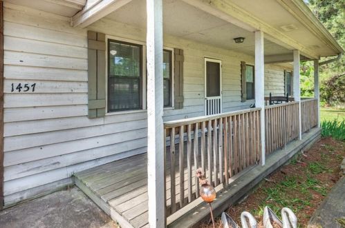 1457 Old Orange Mill Rd, Holly Springs, GA 30115-6350