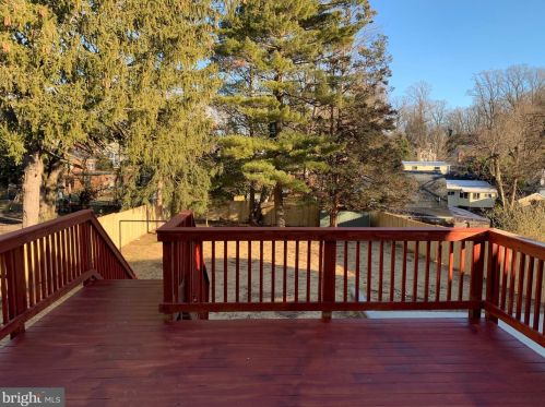 9407 Colesville Rd, Silver Spring MD 20901-4819 exterior