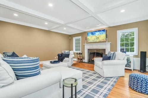 25 Historic Dr, Upper Stepney CT  06468-3207 exterior