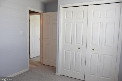 638 Royal View Dr, Lancaster PA  17601-2871 exterior