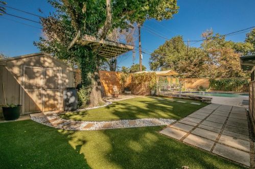 3519 Bangor Ct, Irving TX  75062-7412 exterior