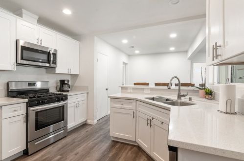 3056 Priscilla St, Riverside CA  92506-4314 exterior