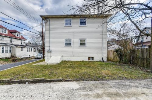 1105 Comstock St, Tinton Falls NJ 07712-5815 exterior