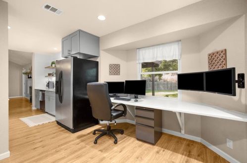 2207 Baltusrol Dr, Austin TX  78747-1202 exterior