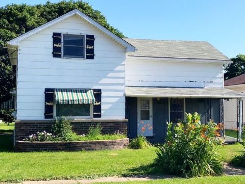 404 2nd St, Wyanet, IL 61379-9677