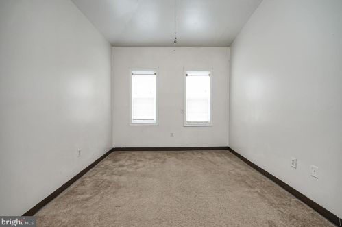 1542 15 St, Philadelphia PA 19146-4806 exterior