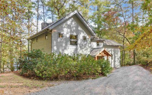 24 Rosebud Ln, Lakemont, GA 30552-0026
