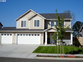 914 16th Ct, Battle Ground, WA 98604-3225