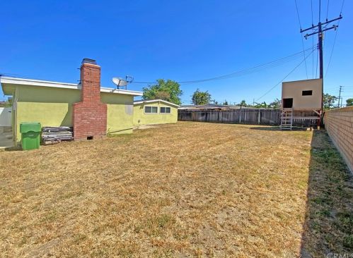 11868 Poes St, Anaheim CA  92804-6780 exterior